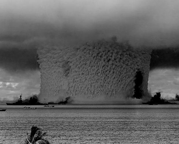 Фото первого ядерного взрыва под водой